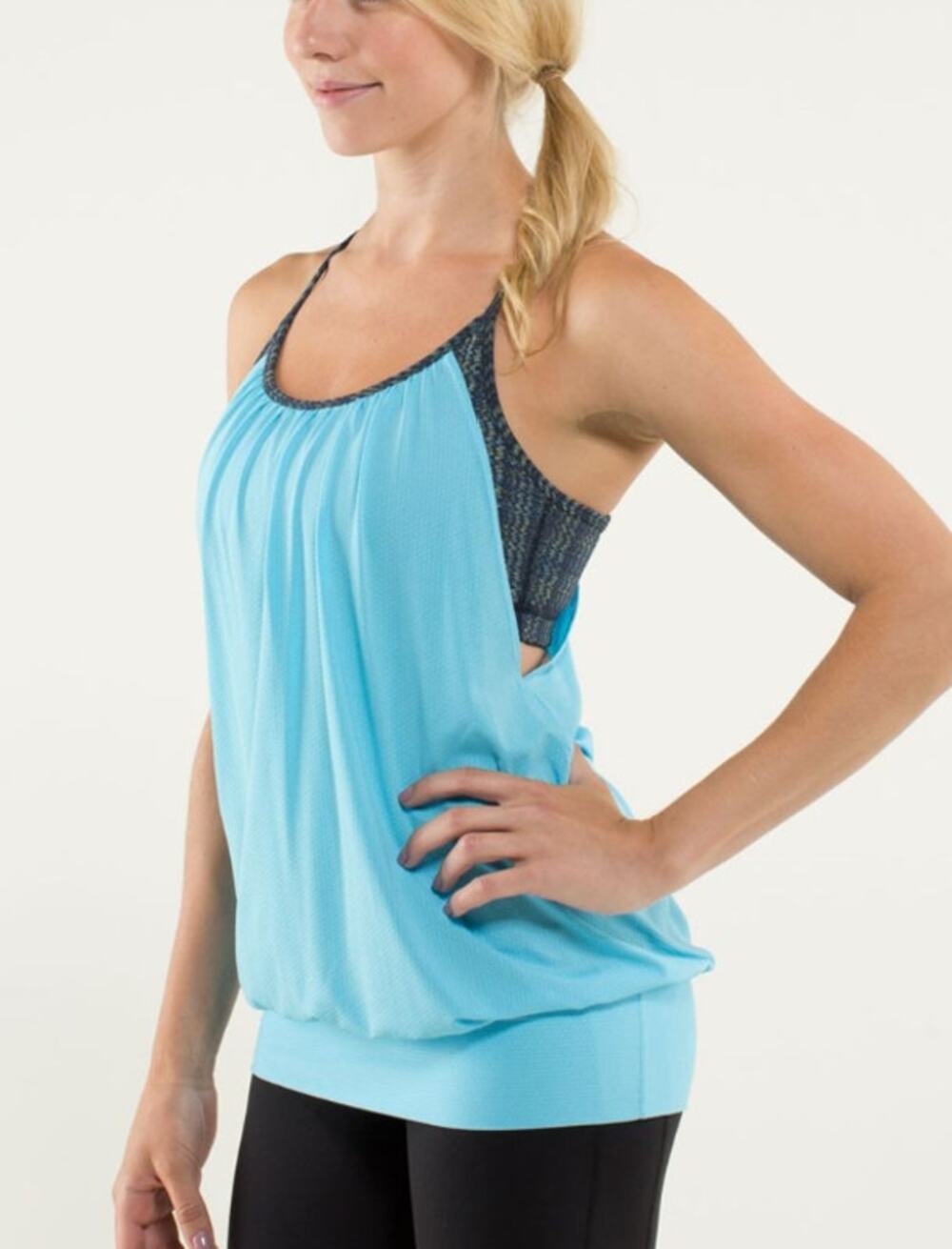 Lululemon No Limits Tank Built In Bra Blue Size 4 NWT